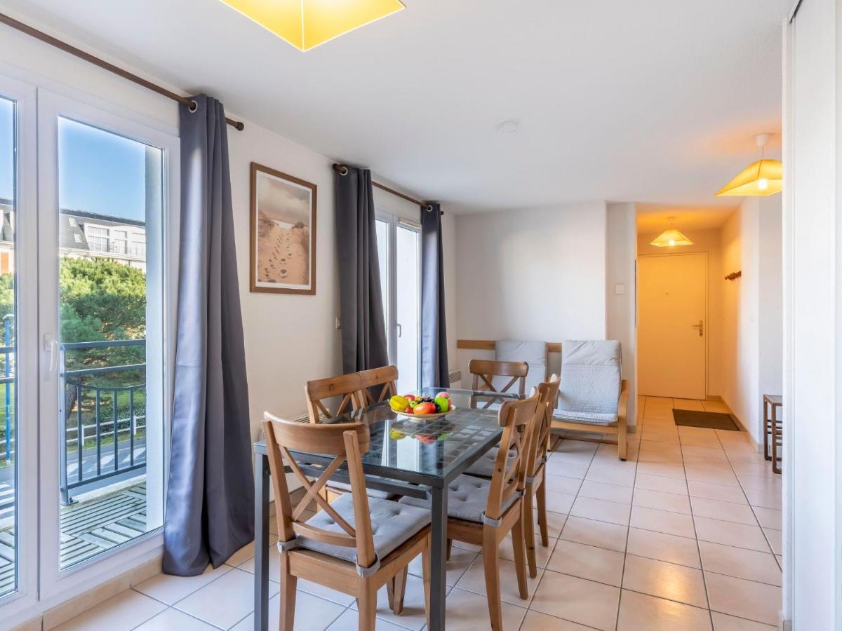 Les Marines 1 Et 2.4 Cabourg